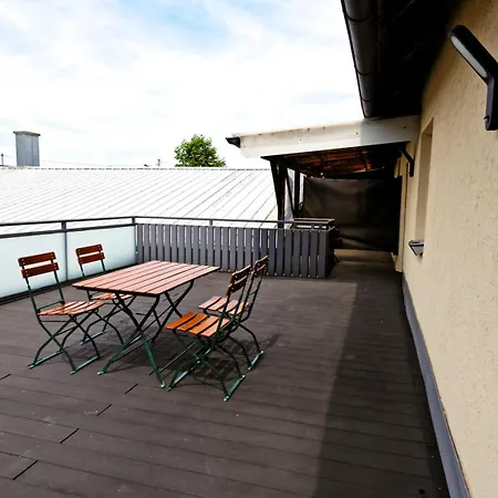 Schwarzer Adler Holzguenz
