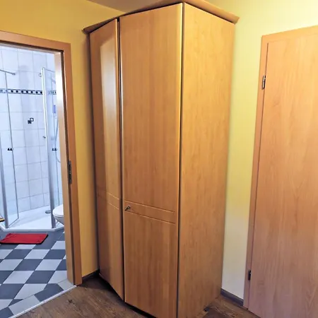 Schwarzer Adler Holzguenz